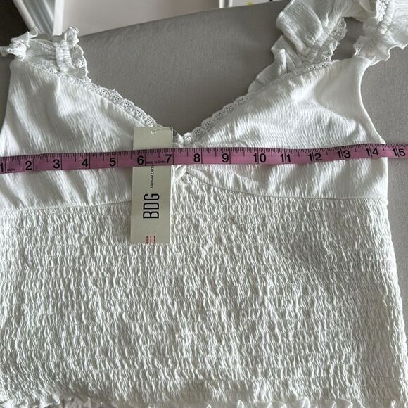 NWT Urban Outfitters Kimchi Blue Sydney Smocked Tank Top White Size XL - Picture 7 of 9